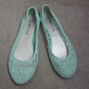 Wetseal mint flats